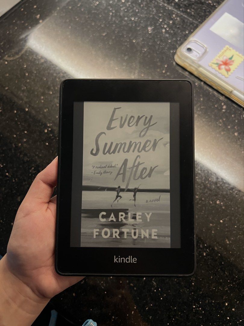 Kindle PPW4 (10th Gen) 8GB (Category: E-Readers) located in Taguig. Submitted by olaoctober (Listing ID 1469444148, Image 2). Description: no issues with screen protector comes with a basic case and charging cord rfs: extra kindle.