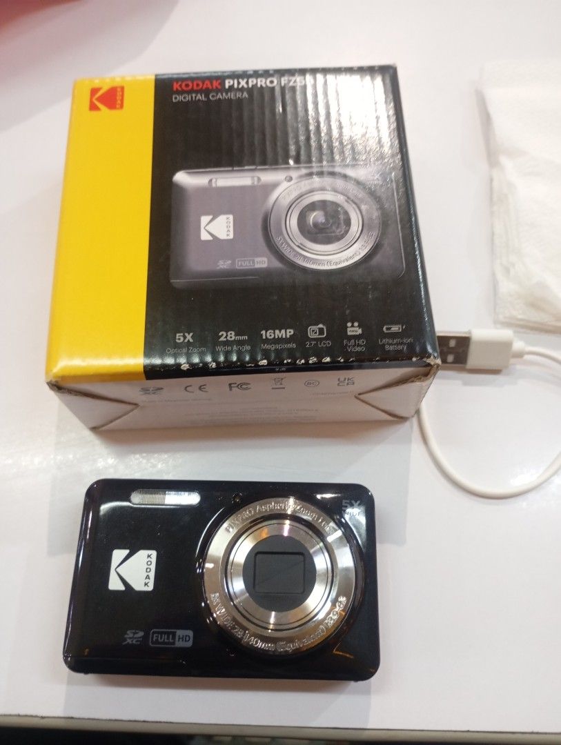 KODAK FIXPRO FZ55 (Category: Cameras) located in Manila. Submitted by jhay_tiongson20 (Listing ID 1469540477, Image 1). Description: FOR SALE: Kodak PIXPRO Black FZ55 📷 7,000 📌 Specs: • 16 Megapixels CMOS Sensor • 5x Optical Zoom (28mm–140mm) • 28mm Wide Angle Lens • 2.7" LCD Screen • 1080p Full HD Video Recording • Slim & lightweight fits in your pocket! 📍QC Dm for inquiries..