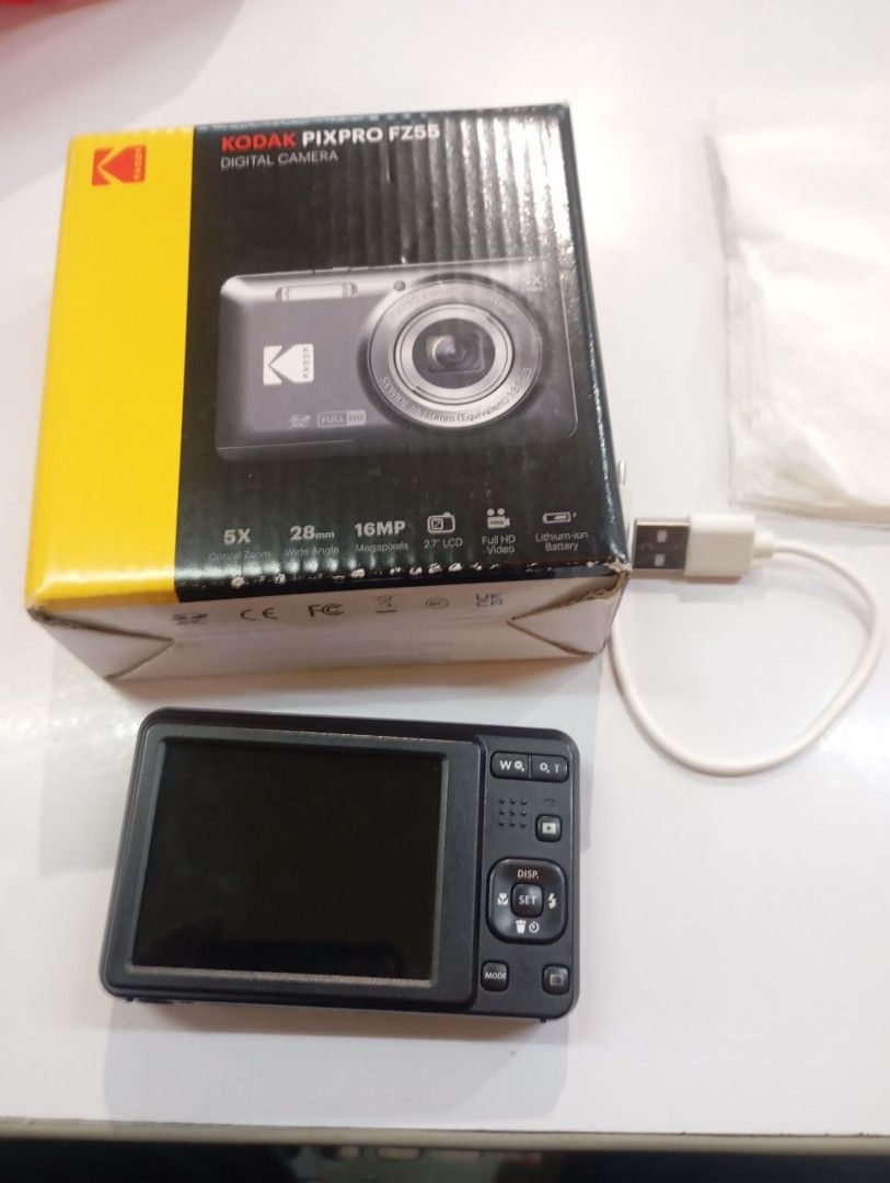 KODAK FIXPRO FZ55 (Category: Cameras) located in Manila. Submitted by jhay_tiongson20 (Listing ID 1469540477, Image 2). Description: FOR SALE: Kodak PIXPRO Black FZ55 📷 7,000 📌 Specs: • 16 Megapixels CMOS Sensor • 5x Optical Zoom (28mm–140mm) • 28mm Wide Angle Lens • 2.7" LCD Screen • 1080p Full HD Video Recording • Slim & lightweight fits in your pocket! 📍QC Dm for inquiries..