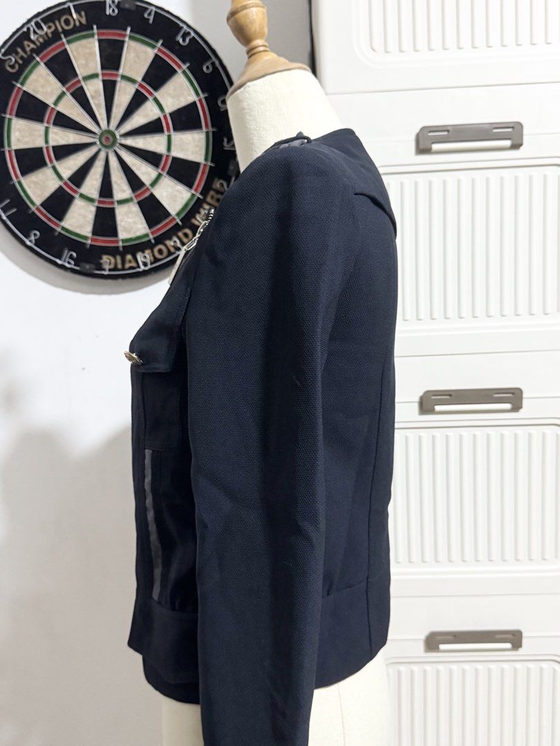 Korean Style Blue Top Coat Longsleeve (Category: Coats, Jackets and Outerwear) located in Manila. Submitted by thechobecloset (Listing ID 1469526907, Image 2). Description: FIX PRICE Size: M Pre-Loved .