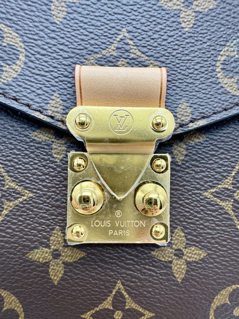L V Pochette Metis Bag (Category: Cross-body Bags) located in Tiaong. Submitted by purseloveph (Listing ID 1469570011, Image 3). Description: ❣️PLEASE TAKE THE TIME TO READ❣️ LV Pochette Metis Monogram Bag ‭Approx: 9.8 L x 7.5 H x 2.8 W inches ‬ Condition: In good condition with light patina. With minimal discoloration (see picture) 📌ONHAND? Yes 📌STILL AVAILABLE? Item not marked as sold means available ❌NO LALAMOVE/GRAB ETC. ❌NO COD ❌NO RESERVA