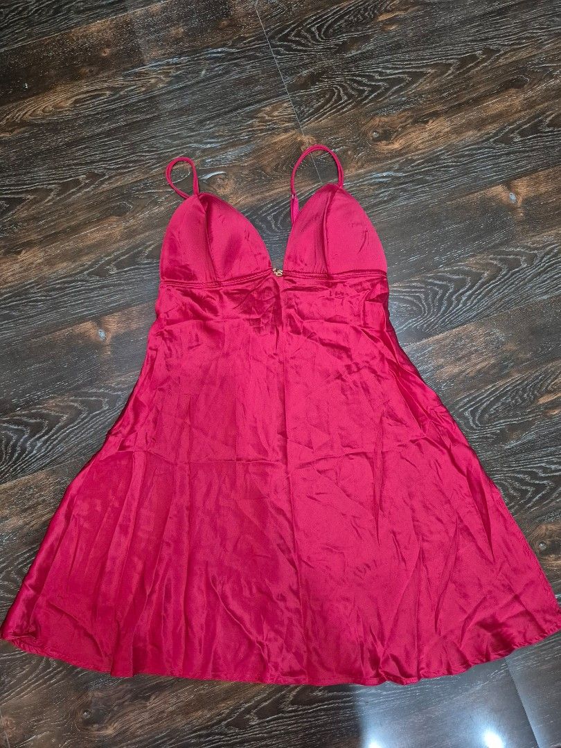 La Senza Lingerie (Category: Undergarments & Loungewear) located in Santa Cruz. Submitted by deenem (Listing ID 1469445159, Image 2). Description: Like New😍👌 No flaws👌 M on Tag Can fit S-M Asian (Measurements laid flat in inches) Bust:15-16 Lenght: 29.