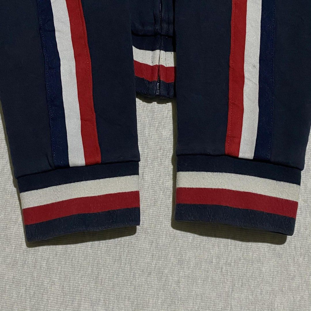 Lacoste Bombe Jacket Cartelo (Category: Coats, Jackets and Outerwear) located in Mabalacat. Submitted by stellargarments (Listing ID 1469423872, Image 3). Description: Length : 26 Width : 22 Condition : 8.5/10 GANDA NG DETAILS GANDA NG TELA WITH 2 POCKETS SMOOTH ZIPPER SUPER NICE & KINIS! VERY COMFY & SMOOTH ON SKIN COLOR MAY VARY DUE TO LIGHTING NEED WASH NO MAJOR STAIN FRESH FROM BALE.