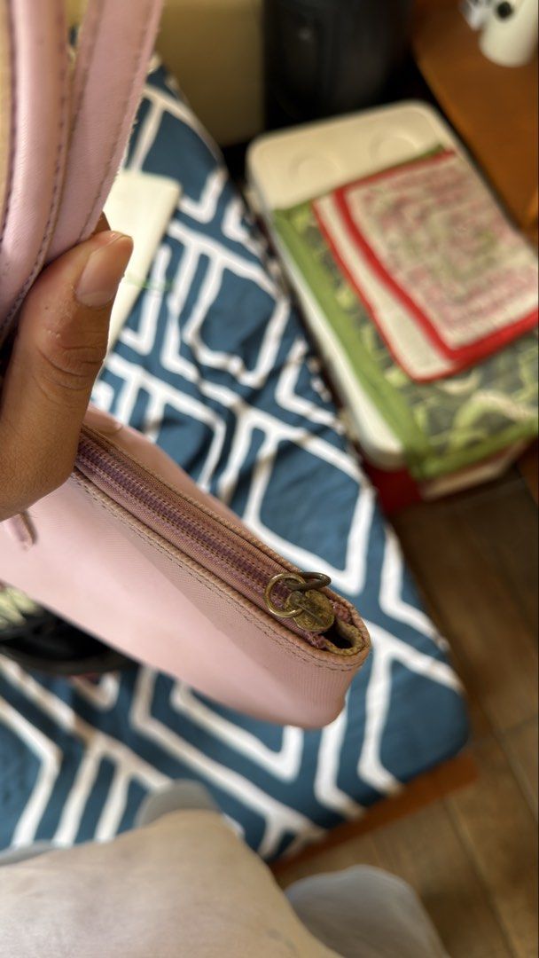 LACOSTE PINK TOTE BAG (Category: Tote Bags) located in Manila. Submitted by urban-vintage_2 (Listing ID 1469444313, Image 2). Description: ISSUE: NONE (NEED WASH) MOP :GCASH (NO COD) SHIP VIA: LALAMOVE & J&T LOCATION: PASIG CITY OFF / LEGIT .