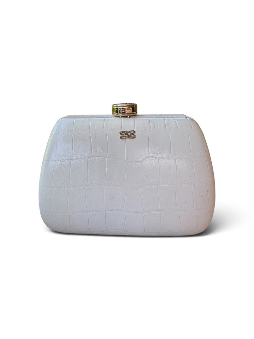 Lancel Paris White Crocodile Embossed Clutch Bag (Category: Clutches) located in Lingayen. Submitted by lux_thrift (Listing ID 1469442818, Image 2). Description: location pangasinan hard shell clutch perfect for wedding and formal events very minor signs of use only promax phones cannot fit no inclusion .