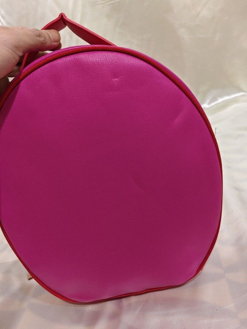LANCOME COSMETIC HANDBAG 10/12" (Category: Luxury Bags & Wallets) located in Gamu. Submitted by 2022bagsbunny (Listing ID 1469401816, Image 3). Description: .