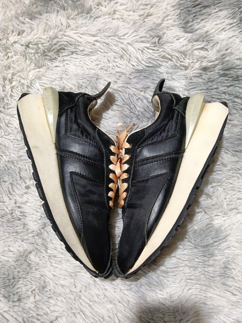 Lanvin bumpr sneakers (Category: Sneakers) located in San Carlos City. Submitted by wilburstthriftstore (Listing ID 1469510304, Image 2). Description: Lanvin bumpr sneakers Size 39 issue - sign of usage. minor sole separation and heel drag. See 4th to last photo. ₱750 + sf.