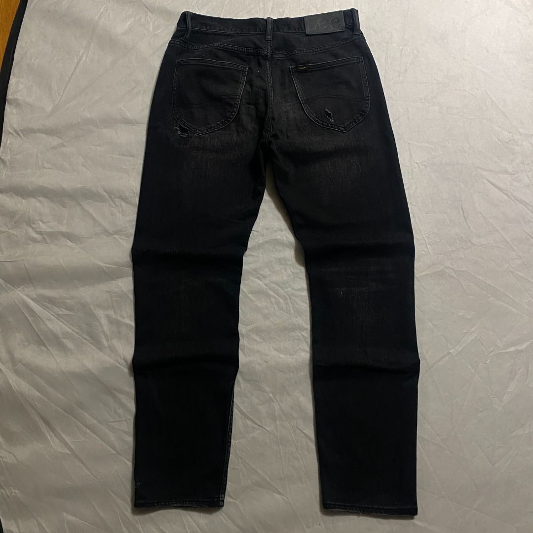 Lee Black Distressed Jeans W30 L40 (Category: Jeans) located in Rizal. Submitted by van.b (Listing ID 1469526802, Image 3). Description: Lee Black Ripped Denim Jeans W: 30” L: 40” L.O: 6.5” ₱299 + shipping fee Super comfortable fabric Issue(s): None Color Rate: 9.8 We are not affiliated or associated with any of the brands featured. All trademarks and copyrights belong to their respective owners. .