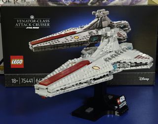 LEGO Star Wars Emperor's Throne Room Diorama 75352, Toys & Collectibles ...