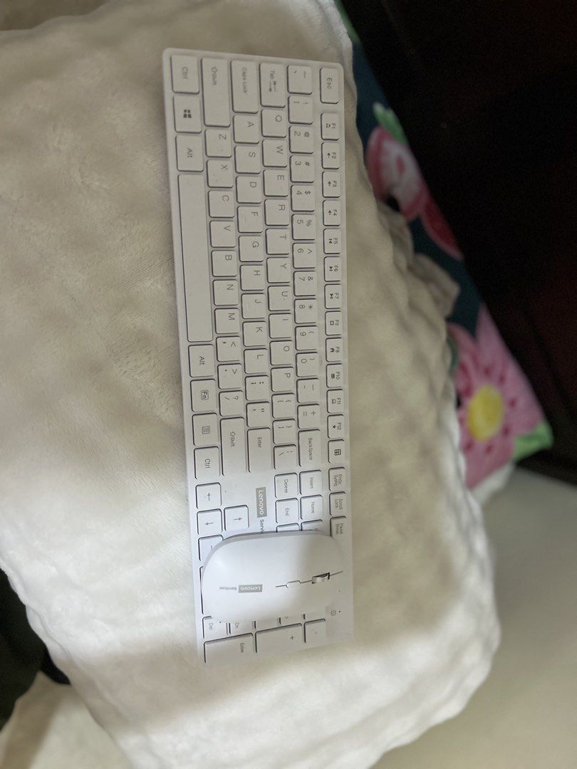 Lenovo KN220 2.4G Wireless Keyboard and Mouse Set (Category: Computer Keyboard) located in Mataasnakahoy. Submitted by monoky (Listing ID 1469569200, Image 3). Description: **FOR SALE: Lenovo KN220 Wireless Keyboard & Mouse Set** ⌨️🖱️ 💰 **Price: ₱750** ✨ Used only once! **Features:** - 2.4GHz wireless connection - Waterproof and dustproof design (as advertised) - Full-size keyboard with numeric keypad - Ideal for office, work-from-home, or stud