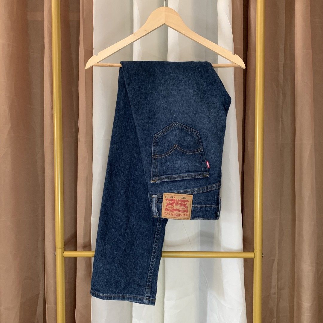LEVI'S 505 DENIM PANTS (Category: Coats, Jackets and Outerwear) located in Binalonan. Submitted by thrift_on2022 (Listing ID 1469523325, Image 1). Description: W- 31 L - 43 Leg opening- 7.5 Color rate - 9.7/10 Excellent Condition❗️.