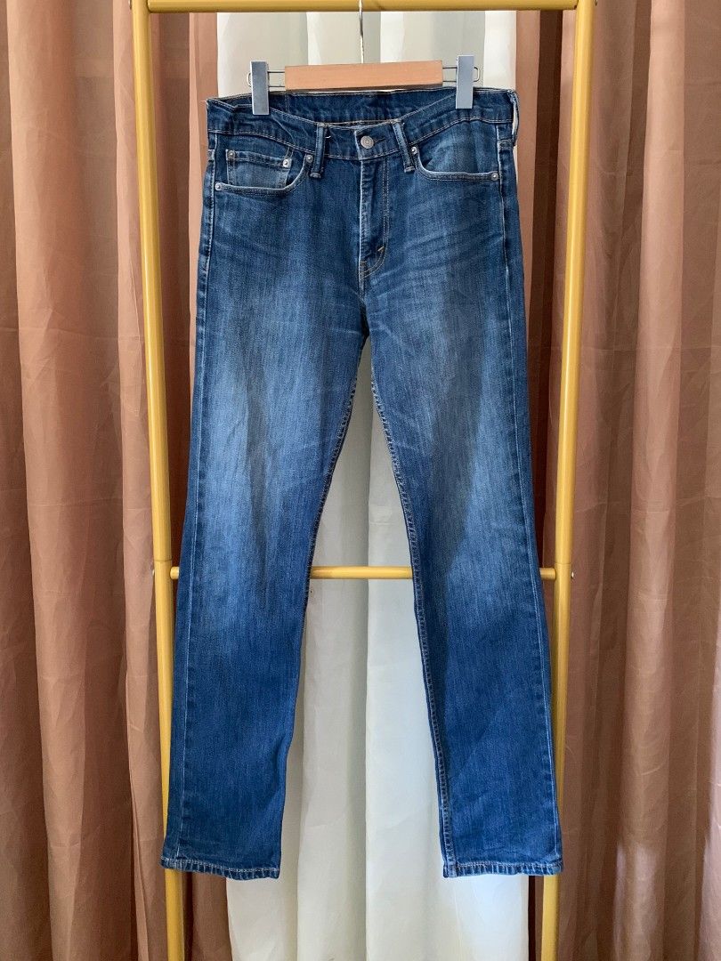 LEVI'S 511 DENIM PANTS (Category: Coats, Jackets and Outerwear) located in Binalonan. Submitted by thrift_on2022 (Listing ID 1469524346, Image 3). Description: W- 32 L - 41 Leg Opening- 7 Color rate - 9.8/10 Excellent Condition❗️.