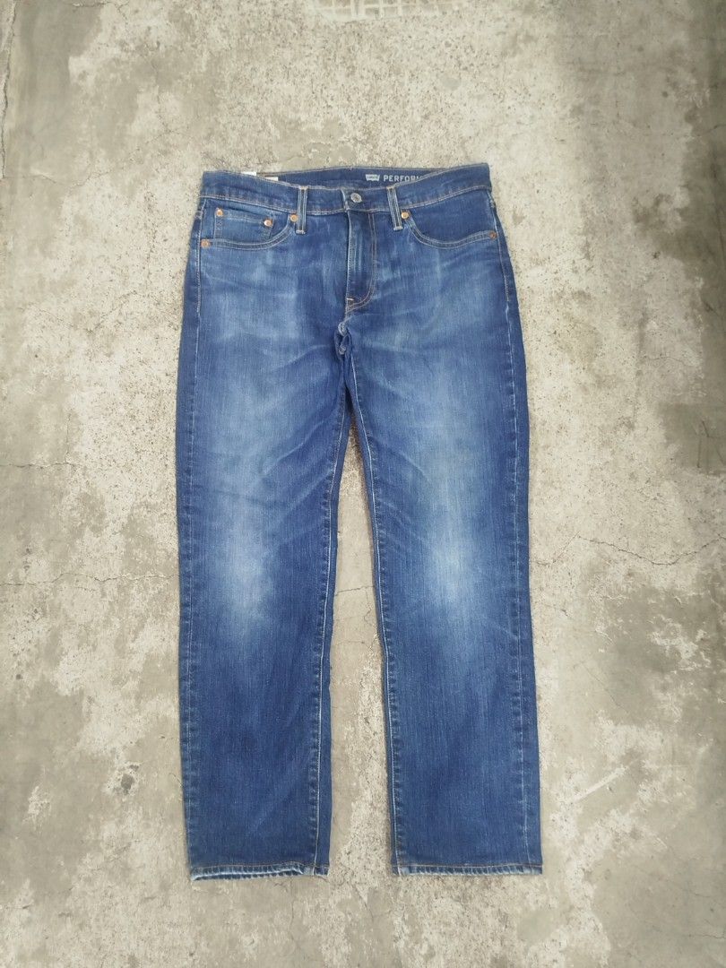 Levi's 511 Slim Fit Performance Jeans W30 L32 Blue (Category: Jeans) located in Cebu City. Submitted by bedazzled23 (Listing ID 1469399310, Image 2). Description: - Brand: Levi's 511 - Fit: Slim fit with performance stretch denim - Size: W30 L32 - Color/Wash: Clean blue medium wash with subtle fading on thighs 📍Cebu City 🏷️Price + sf.