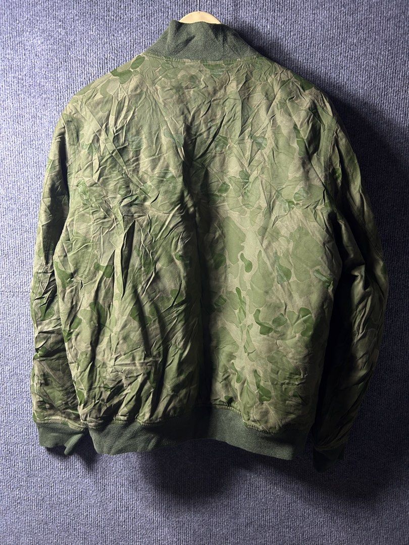 LEVIS CAMOU BOMBER JACKET (Category: Coats, Jackets and Outerwear) located in Manila. Submitted by cy_bakz (Listing ID 1469541840, Image 2). Description: GUARANTEED AUTHENTIC MENS / -LEVIS CAMOU BOMBER JACKET- (CAMOU) SIZE : MED ON TAG (Mens) LENGTH : 27 WIDTH : 22 (MEASURED IT BY INCHES) COLOR RATE - 9.8/ 10 OVER ALL CONDITION - 9.8/ 10 IN EXCELLENT CONDITION NO FLAWS / ISSUES (NEED WASH ONLY) ₱ 📩📥 PRICE • Slightly Negotiable • Bacolod City me