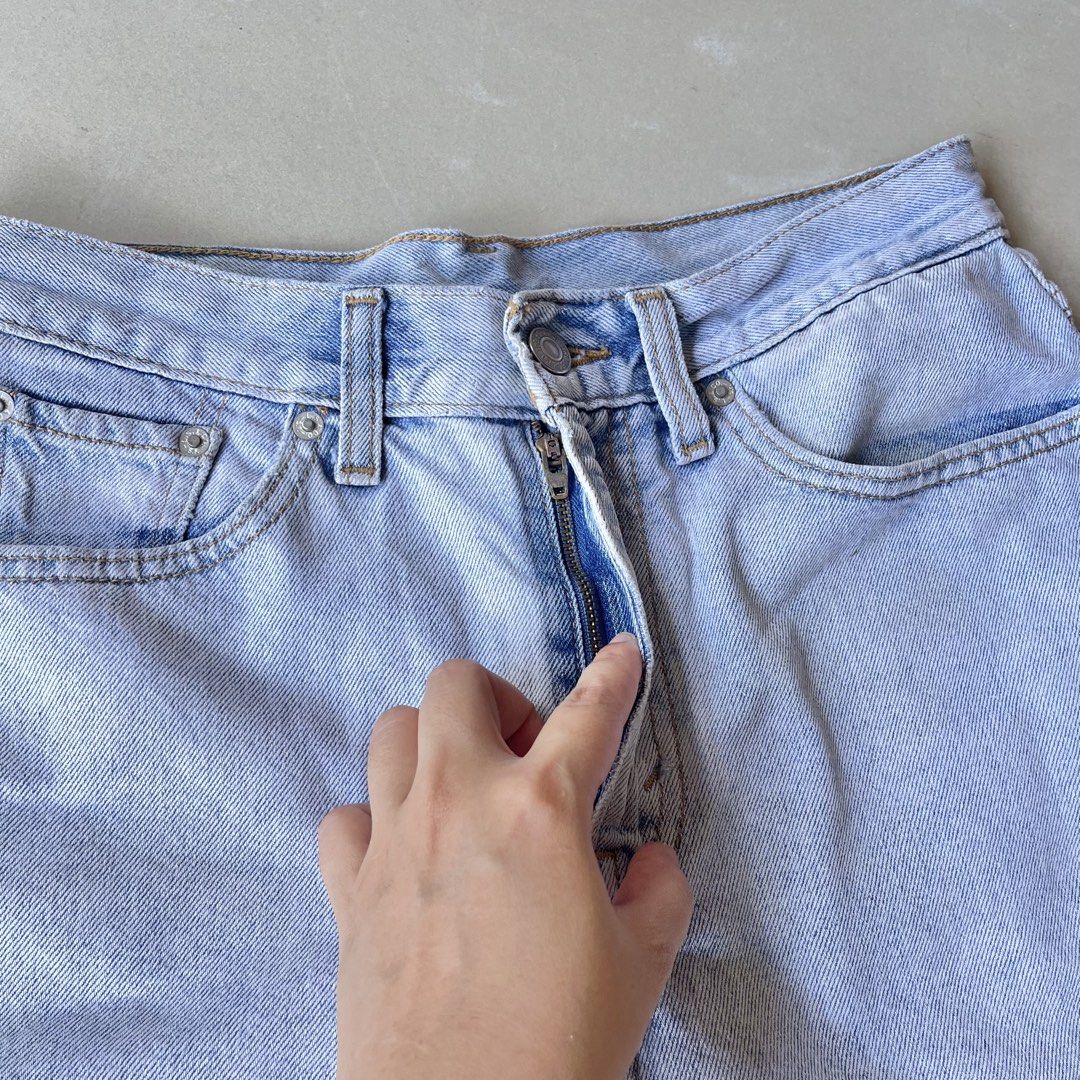 Levi's Light Wash Denim Cuffed Shorts (Category: Shorts) located in Mandaue City. Submitted by chinsyap_03 (Listing ID 1469468278, Image 3). Description: - Brand: Levi's - Style: High-waisted denim shorts with cuffed hem and button fly - Wash: Light wash with classic leather patch and back pockets - Measurements: Waist 28 inches, Length 12.6 inches - Condition: Clean fabric, excellent warm-weather staple.