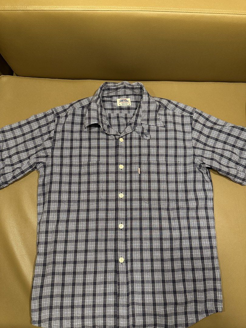 LEVIS POLO (Category: Formal Shirts) located in Manila. Submitted by sellingdove (Listing ID 1469510541, Image 1). Description: 🔥RFS - NEED FUNDS🔥 🔥CONDITION - LIGHTLY USED 🔥 🔥SHIPPING FROM MANILA, MALATE🔥.