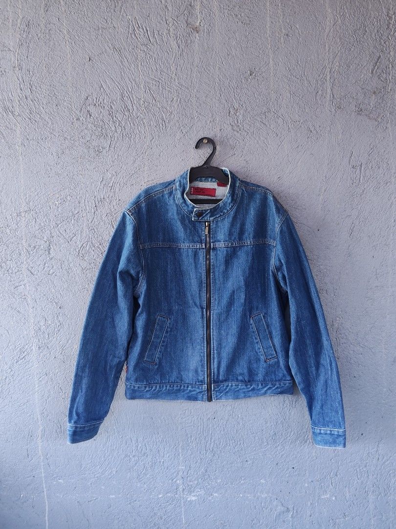 Levi's Red Tab Denim Zip Jacket (Category: Coats, Jackets and Outerwear) located in Manila. Submitted by juanpablor51788 (Listing ID 1469490830, Image 1). Description: - Brand: Levi's (Red Tab) - Size: Large - Color: Medium wash blue - Closure: Full zip front with mandarin collar - Pockets: Two front slit pockets - Details: Button cuffs, classic side red tag, and branded hardware - Condition: Clean and well-maintained -last pic sign of used.