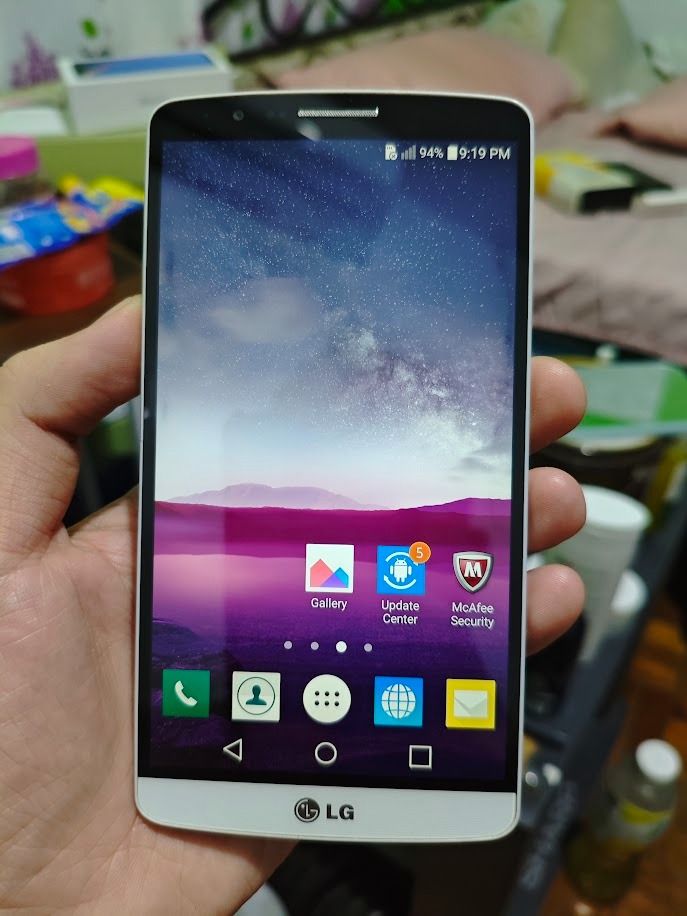 LG G3 32GB 3GB Ram White (Category: Other Mobile & Gadget Accessories) located in Quezon City. Submitted by cosmic_xhenon (Listing ID 1469481878, Image 3). Description: FOR ONLY 2K PRICE around 98% smoothness overall SUPER PRESENTABLE GREAT BATTERY LIFE MALINAW CAMERA Selling LG G3 32GB 3GB Ram Color: WHITE ANDROID 6.0 MARSHMALLOW 5.5 INCHES SCREEN Snapdragon 805 (28 nm) Adreno 420 32GB ROM 3GB RAM DELIVERY VIA LALAMOVE OR MEET UPS LRT 1 ROOSEVEL