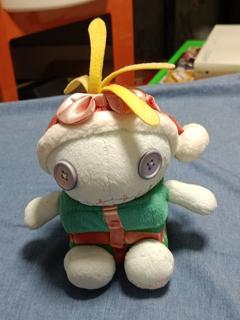 Lilo and stitch scrump (Category: Plushies & Soft Toys) located in Quezon City. Submitted by kristal68 (Listing ID 1469565544, Image 3). Description: Scrump is Lilo Pelekai's homemade green rag doll in the Lilo & Stitch franchise. Lilo made Scrump herself as a comfort object, treating her like a living friend and frequently performing "surgery" to sew her back up whenever she gets torn..