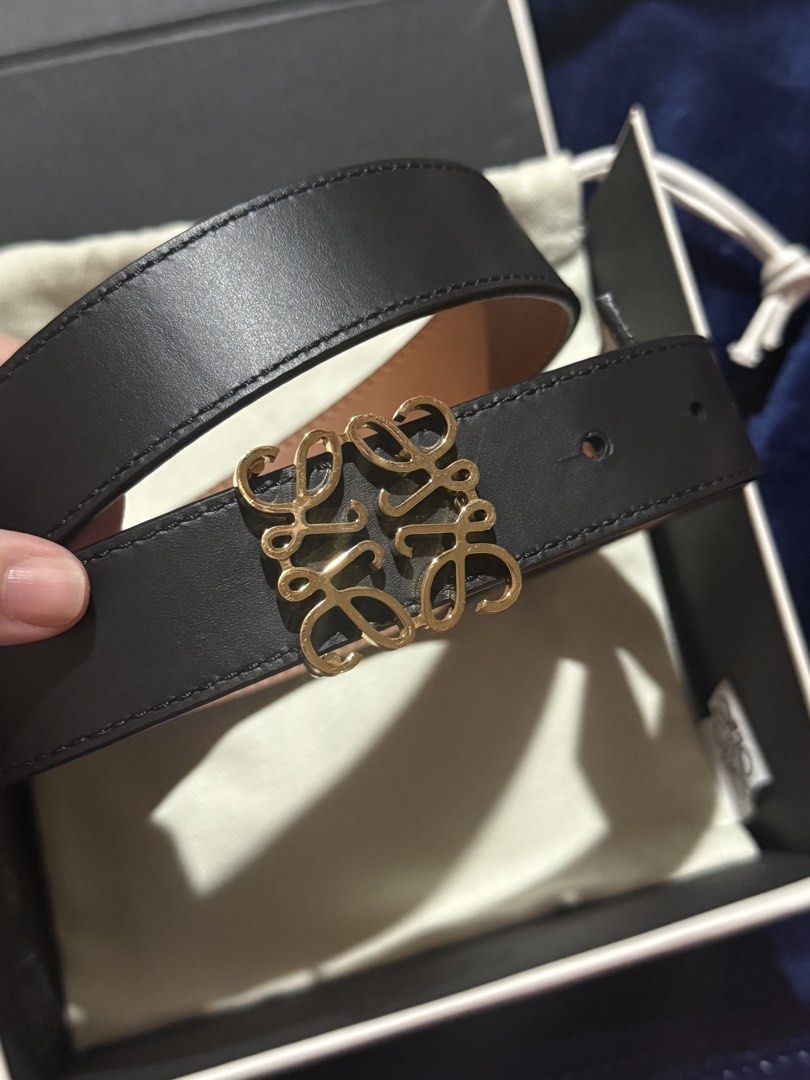 Loewe reversible size 80 (Category: Belts) located in Manila. Submitted by pialoved (Listing ID 1469483147, Image 1). Description: .