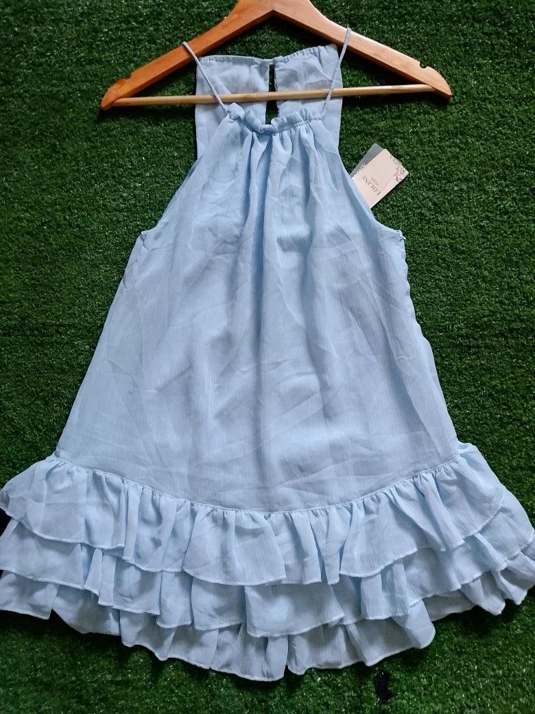 Loline Paris Dress (Category: Dresses) located in Bacoor. Submitted by declutterbyb_69 (Listing ID 1469461378, Image 1). Description: .