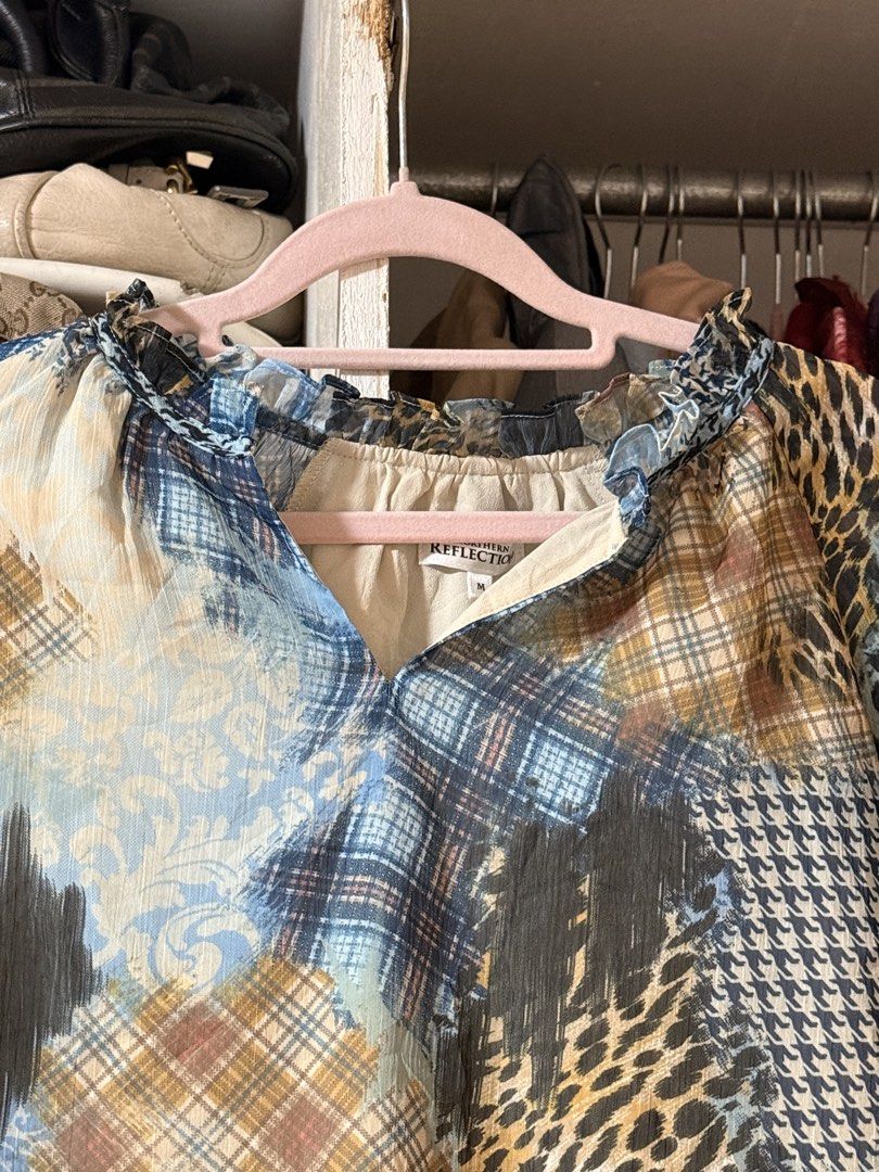 Long Sleeve Blouse with Creative Pattern (Category: Blouses) located in Lapu Lapu. Submitted by bzzzzarah (Listing ID 1469561470, Image 3). Description: Medium on tag. No issues.