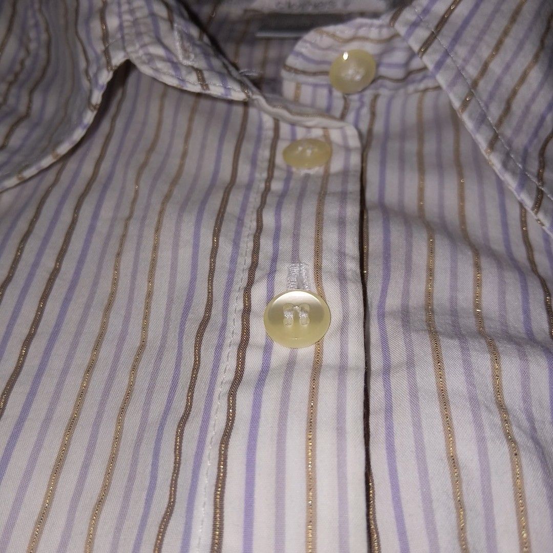 Longsleeve glittered polo - Large (Category: Longsleeves) located in Manila. Submitted by twentyfifthbymaria (Listing ID 1469417386, Image 3). Description: HELP ME DECLUTTER MY CLOSET♡.