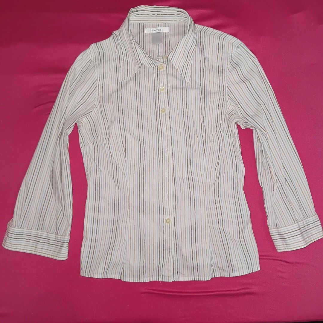 Longsleeve glittered polo - Large (Category: Longsleeves) located in Manila. Submitted by twentyfifthbymaria (Listing ID 1469417386, Image 1). Description: HELP ME DECLUTTER MY CLOSET♡.