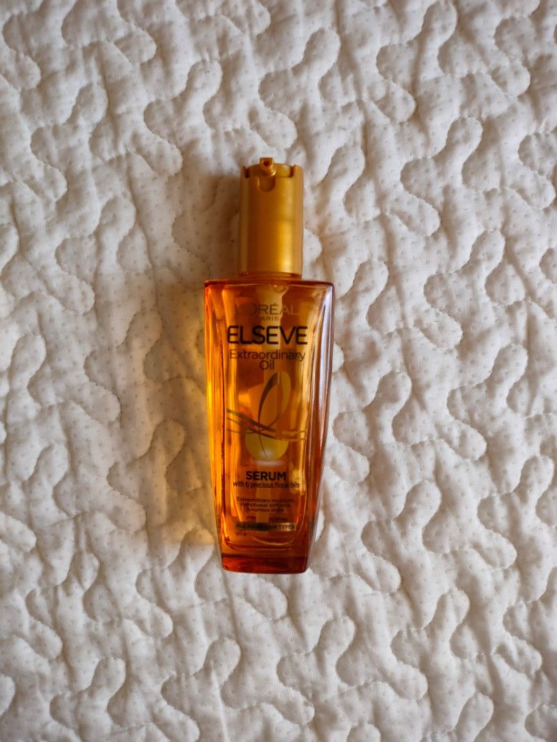 [LOREAL] Elseve Extraordinary Oil Serum 100ml (Category: Hair) located in Tabaco. Submitted by danielamc17 (Listing ID 1469449694, Image 1). Description: - brand new and sealed - 100ml loc: Albay mod: J&T.
