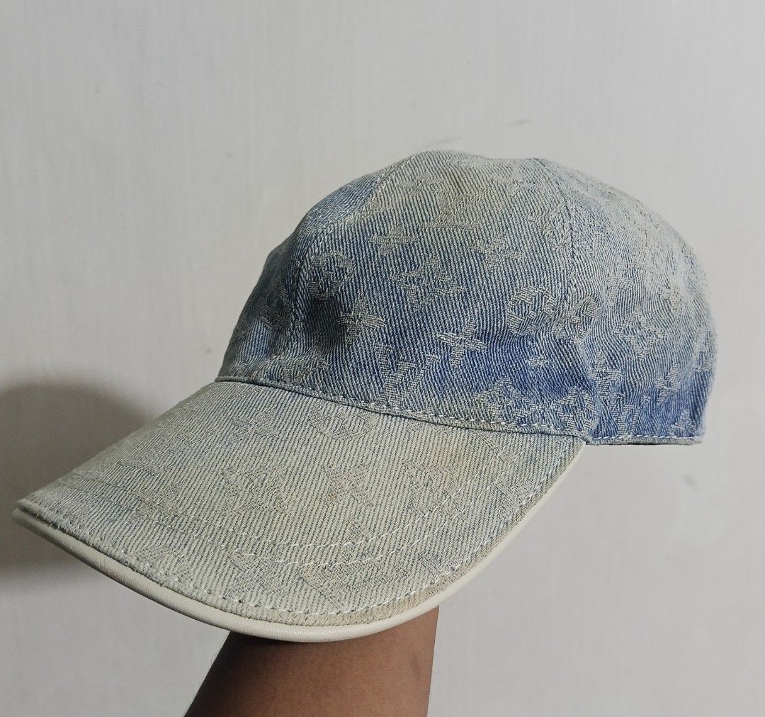 Louis Vuitton cap (Category: Activewear) located in Glan. Submitted by cpaharodde48008 (Listing ID 1469502660, Image 3). Description: Louis Vuitton cap Women's Cap Very good to excellent Need deep clean .