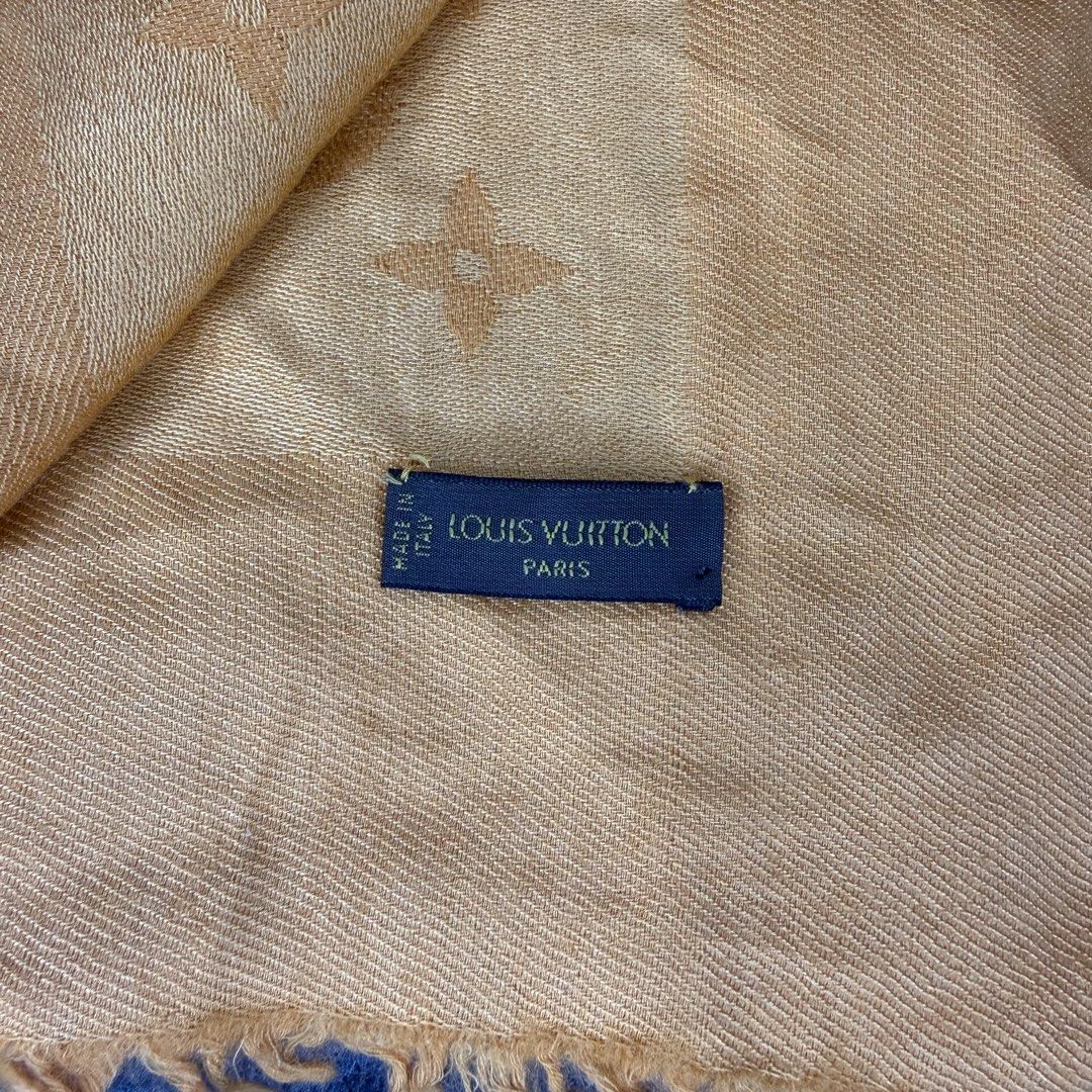 LOUIS VUITTON LV MONOGRAM SCARF / SHAWL BIG SIZE (Category: Luxury Accessories) located in Taguig. Submitted by billsanity (Listing ID 1469447243, Image 3). Description: ⚠️ READ THE DESCRIPTION AND CHECK ALL PICS BEFORE INQUIRING ⚠️ ⚠️GRAB IT BEFORE IT’S GONE⚠️ ⚠️MINE MO NA BAKA MAUNAHAN KA PA MAGSISI KA PA ⚠️ LOUIS VUITTON LV MONOGRAM SCARF / SHAWL BIG SIZE 💯💯💯 Money back guaranteed Rank A Approx 140 x 140 cm Used but in presentable condition