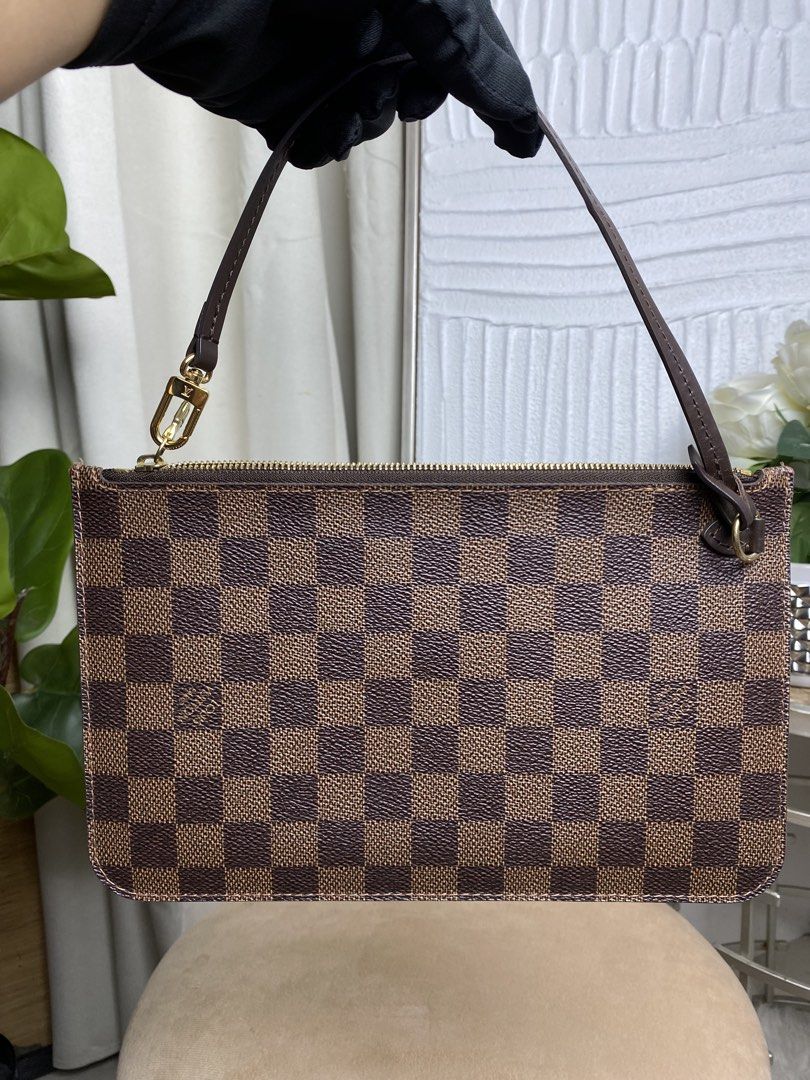 Louis Vuitton Pochette, (Category: Announcements) located in Manila. Submitted by eliseohana (Listing ID 1469402656, Image 2). Description: .