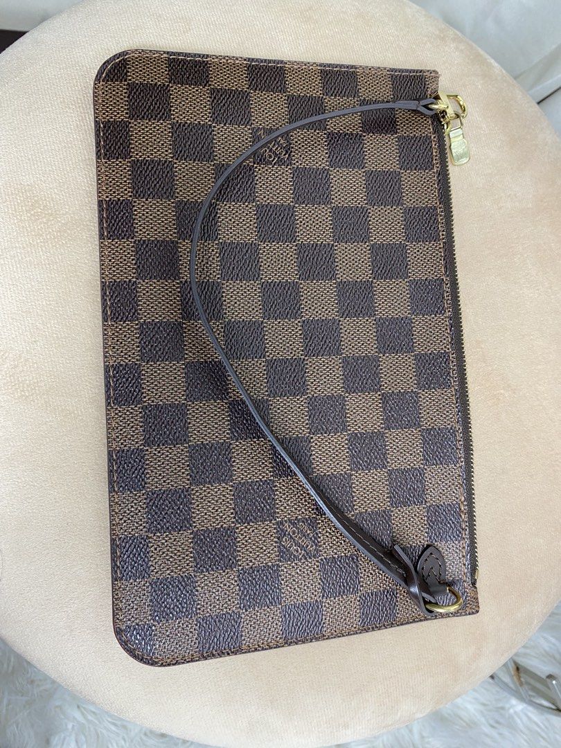 Louis Vuitton Pochette, (Category: Announcements) located in Manila. Submitted by eliseohana (Listing ID 1469402656, Image 3). Description: .