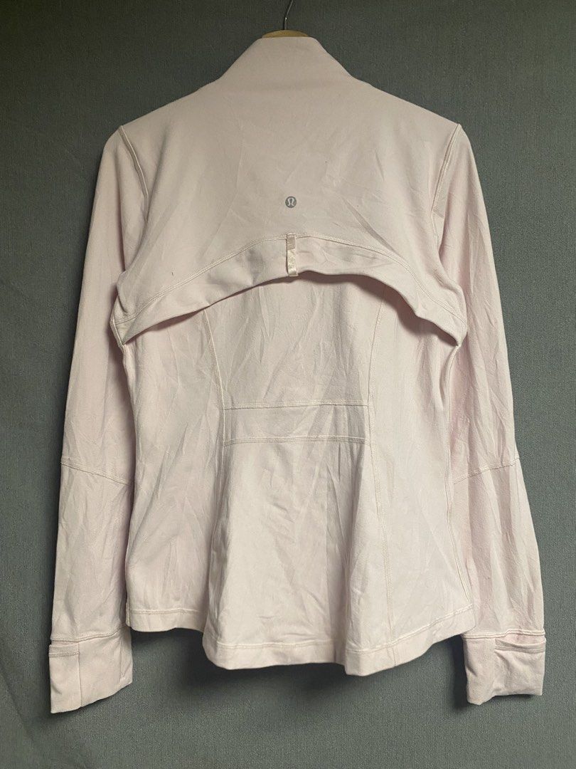 Lulu🍋 Define Jacket (Category: Swim Top & Rash Guards) located in Cabuyao City. Submitted by ukaythriftshirt (Listing ID 1469421356, Image 2). Description: Lulu🍋 Define Jacket Excellent Condition Medium Fit to Large dimes 17-25 Color rate 9/10 No hard issue need wash only - 550.