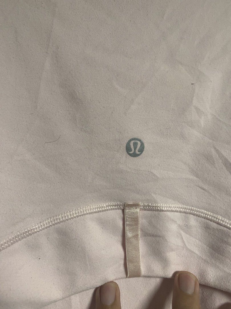 Lulu🍋 Define Jacket (Category: Swim Top & Rash Guards) located in Cabuyao City. Submitted by ukaythriftshirt (Listing ID 1469421356, Image 3). Description: Lulu🍋 Define Jacket Excellent Condition Medium Fit to Large dimes 17-25 Color rate 9/10 No hard issue need wash only - 550.