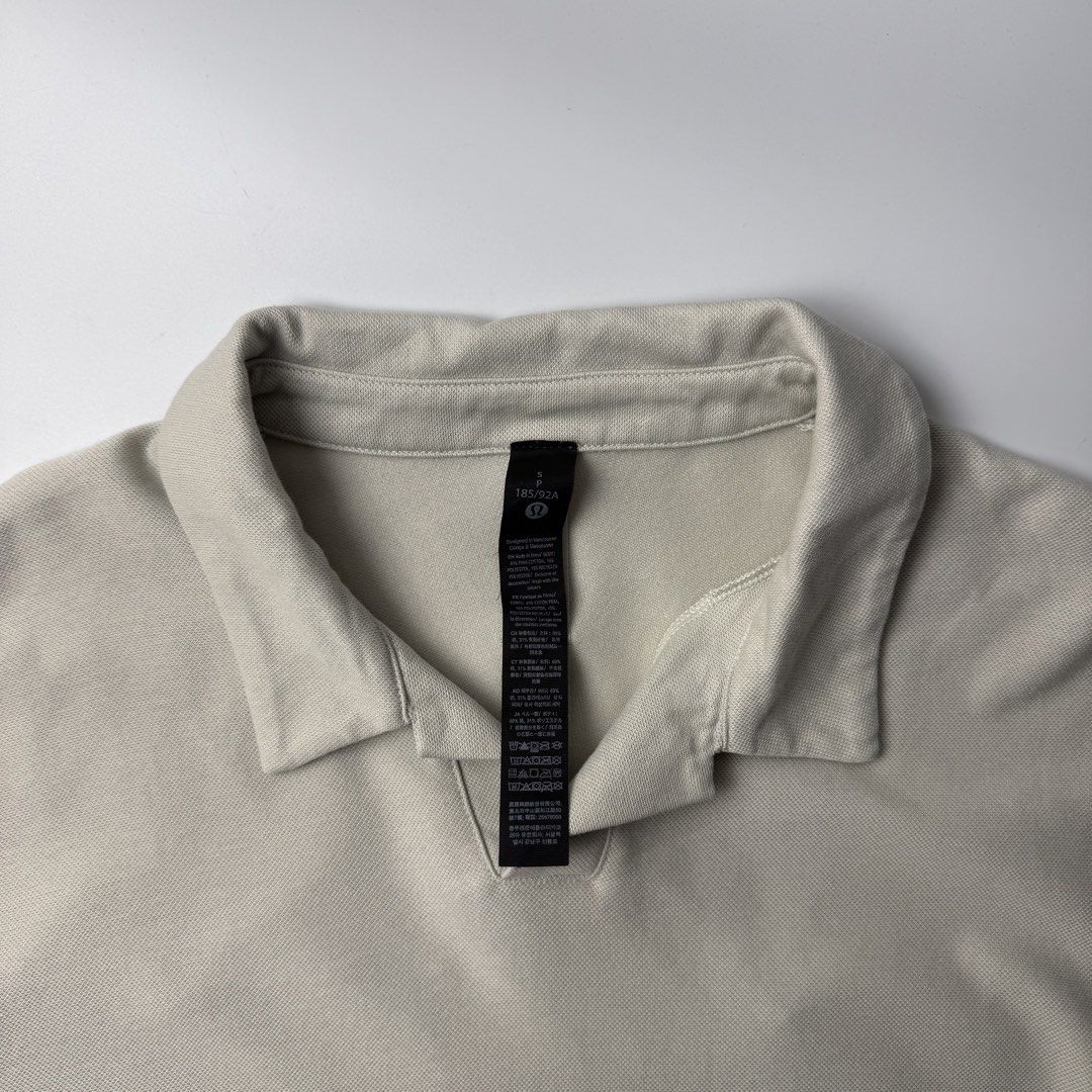 Lulu Lemon Poloshirt (Category: Tshirts & Polo Shirts ) located in Quezon City. Submitted by beastmnl (Listing ID 1469478645, Image 3). Description: Dimension 21 width 28 length .