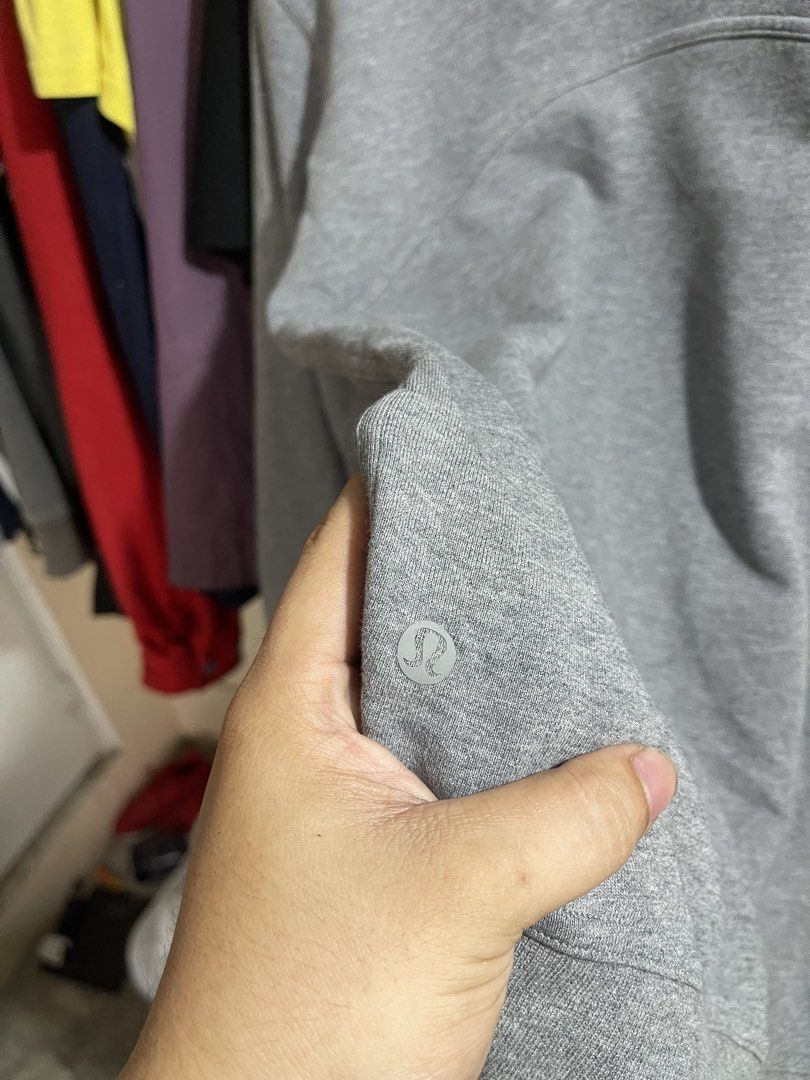 Lululemon All Yours Crew Heathered Core Medium Grey (Category: Activewear) located in Cabuyao City. Submitted by jeirussamson897 (Listing ID 1469418344, Image 3). Description: Lululemon All Yours Crew Heathered Core Medium Grey xs-small 19 width 26 length asnew condition needwash only 9.5/10 499+sf.