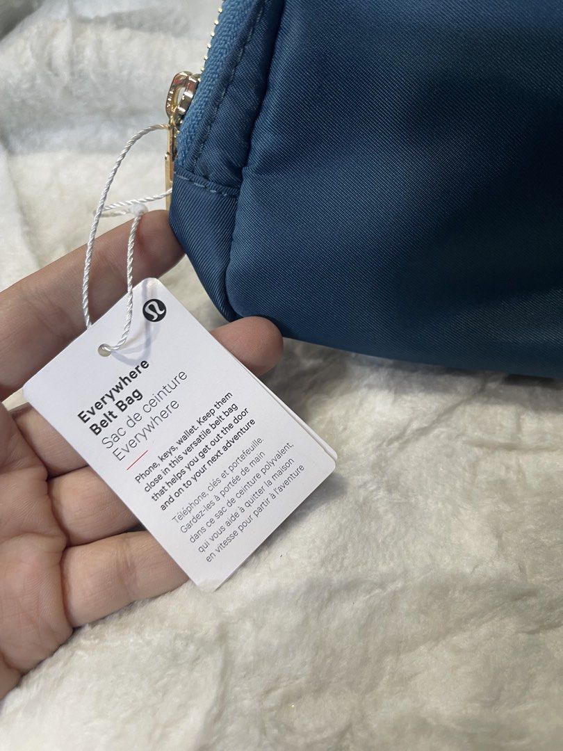 Lululemon beltbag new4 (Category: Cross-body Bags) located in Baguio. Submitted by affordaprice_2600baguio (Listing ID 1469395522, Image 3). Description: From US package Auth.