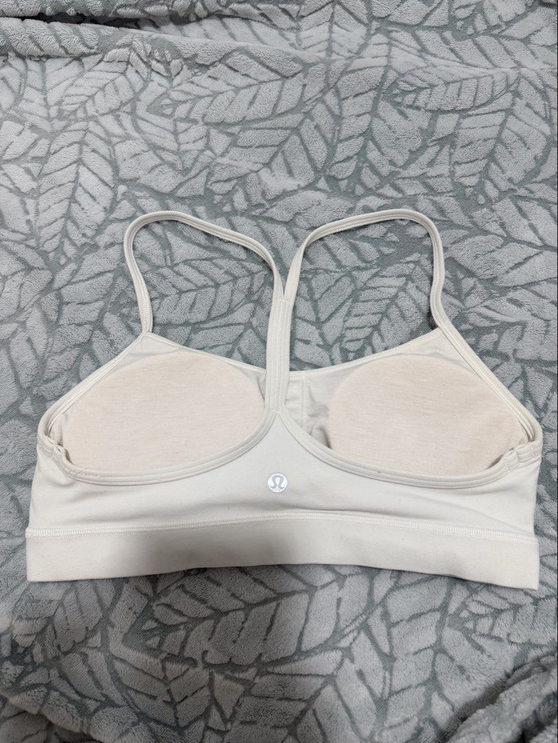 Lululemon Flow Y Nulu Bra (Category: Activewear) located in Dasmarinas. Submitted by shoppingaccount__ (Listing ID 1469466788, Image 1). Description: dot 8 small to medium .