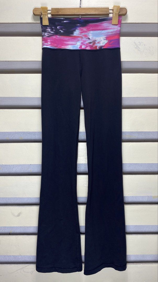 Lululemon groove pants (Category: Activewear) located in Surigao. Submitted by ricsons (Listing ID 1469502831, Image 2). Description: Excellent condition No issue.