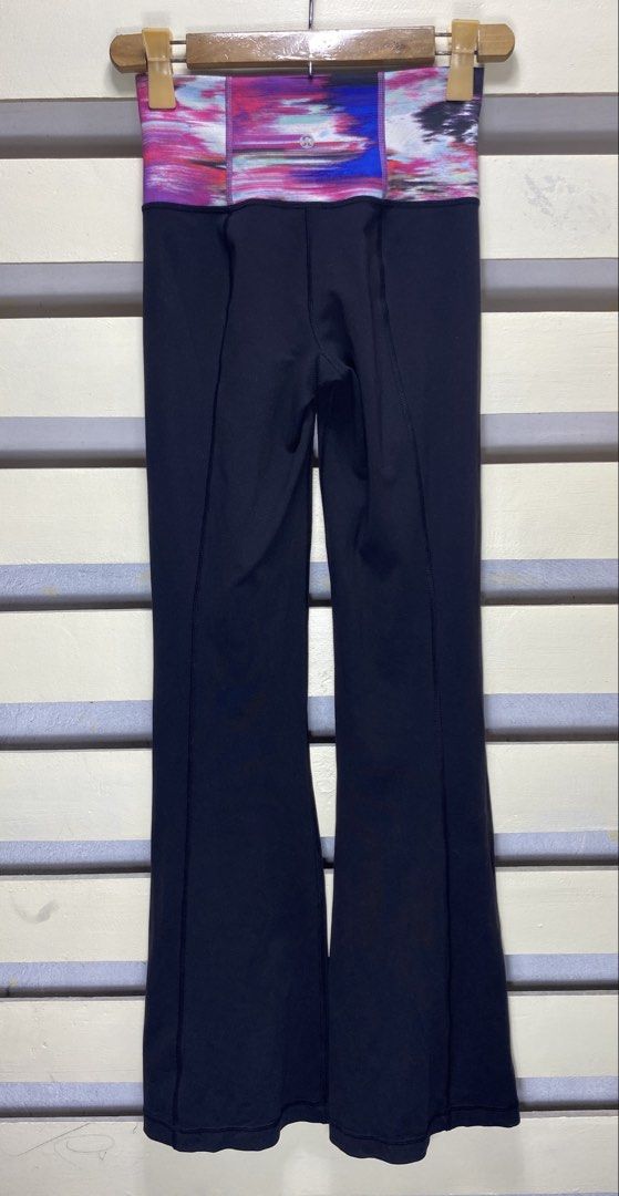 Lululemon groove pants (Category: Activewear) located in Surigao. Submitted by ricsons (Listing ID 1469502831, Image 1). Description: Excellent condition No issue.