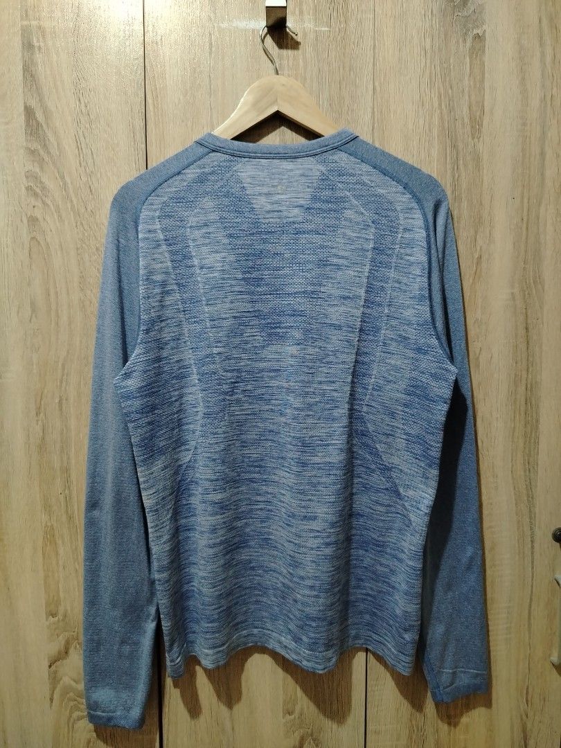 LULULEMON Long Sleeve Henley (Category: Activewear) located in Plaridel. Submitted by orfdnix (Listing ID 1469422571, Image 2). Description: *LULULEMON henley LS W: 20 L: 26.5 like new!! Loc: Bulacan.