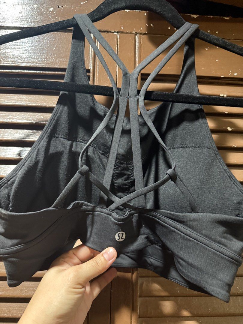Lululemon Sports bra - medium support, size 8 (Category: Activewear) located in Paranaque City. Submitted by chibbyscloset (Listing ID 1469444136, Image 2). Description: Worn once, can pass off as new Rfs decluttering, style doesnt fit me Payment by gcash or bank transfer. Shipping c/o buyer .