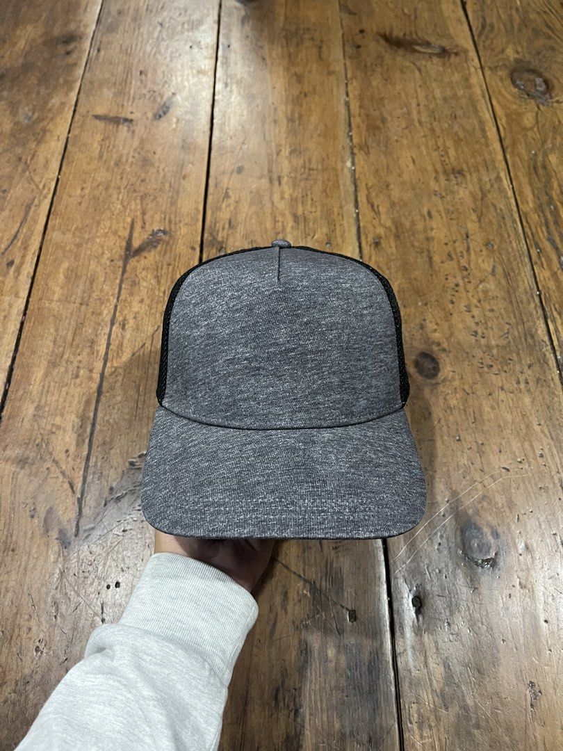Lululemon Trucker Cap (Category: Caps & Hats) located in Baguio. Submitted by fishy___fish (Listing ID 1469539199, Image 1). Description: Lululemon Trucker Cap Snapback No issues .