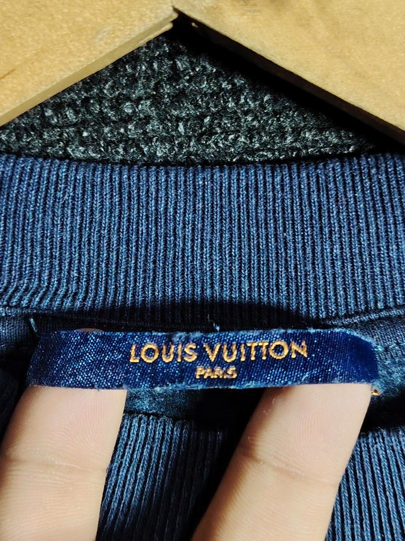 LV (Category: Coats, Jackets and Outerwear) located in Baguio. Submitted by angeloshoppebaguio2600 (Listing ID 1469479767, Image 3). Description: pullover LV size xs mens small to meduim womens needs wash onley .