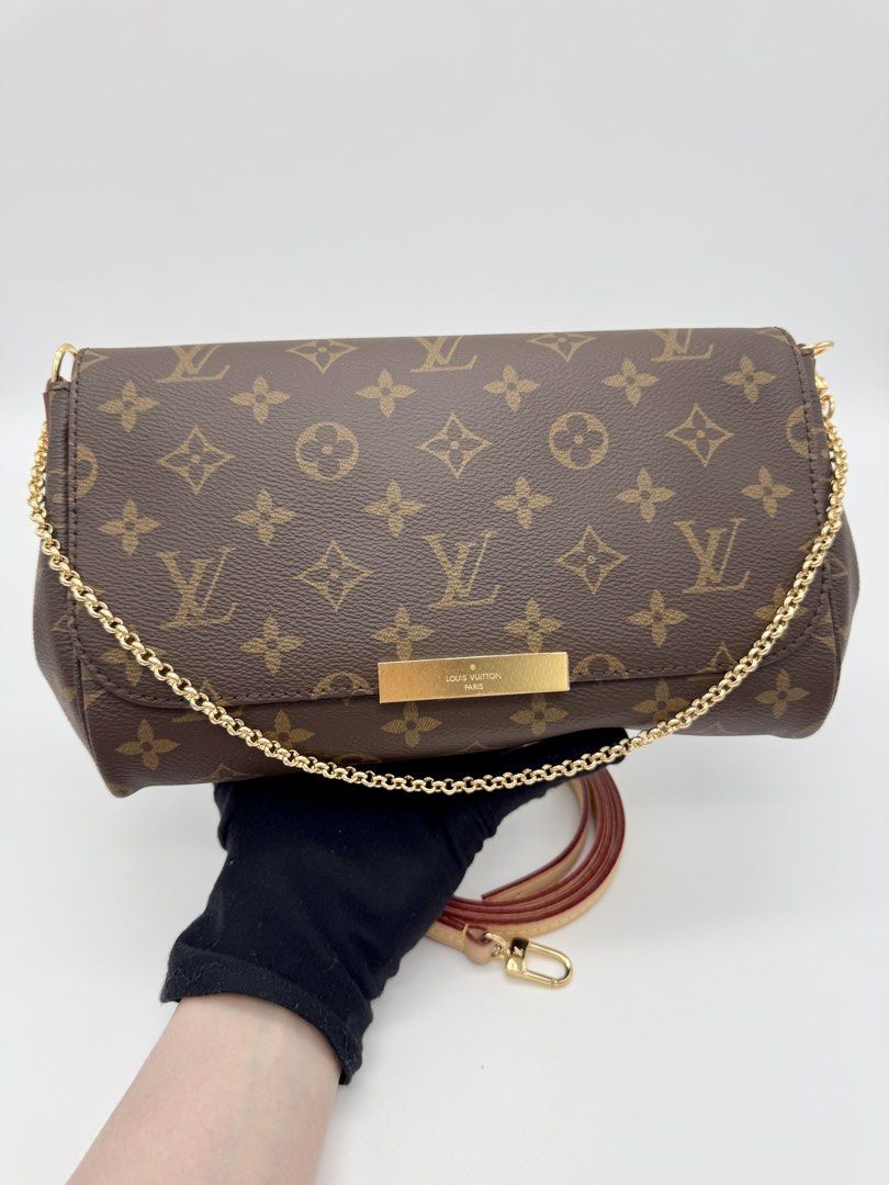 LV Favorite MM Monogram Crossbody Bag (Category: Cross-body Bags) located in Tiaong. Submitted by purseloveph (Listing ID 1469547869, Image 1). Description: ❣️PLEASE TAKE THE TIME TO READ❣️ LV Favorite MM Monogram Crossbody Bag Approx 26 x 15 x 4 cm Comes with dust bag Condition: overall in excellent like new condition with minimal discoloration, light patina Date Code: AR1211 📌ONHAND? Yes 📌STILL AVAILABLE? Item not marked as sold means availab