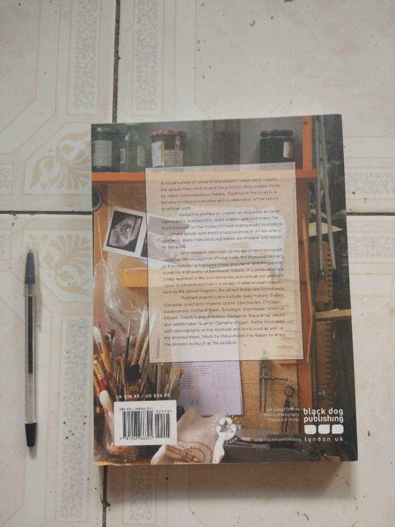 Made by Hand Book (Category: Textbooks) located in Pasay City. Submitted by denimdude.ph (Listing ID 1469433198, Image 2). Description: .