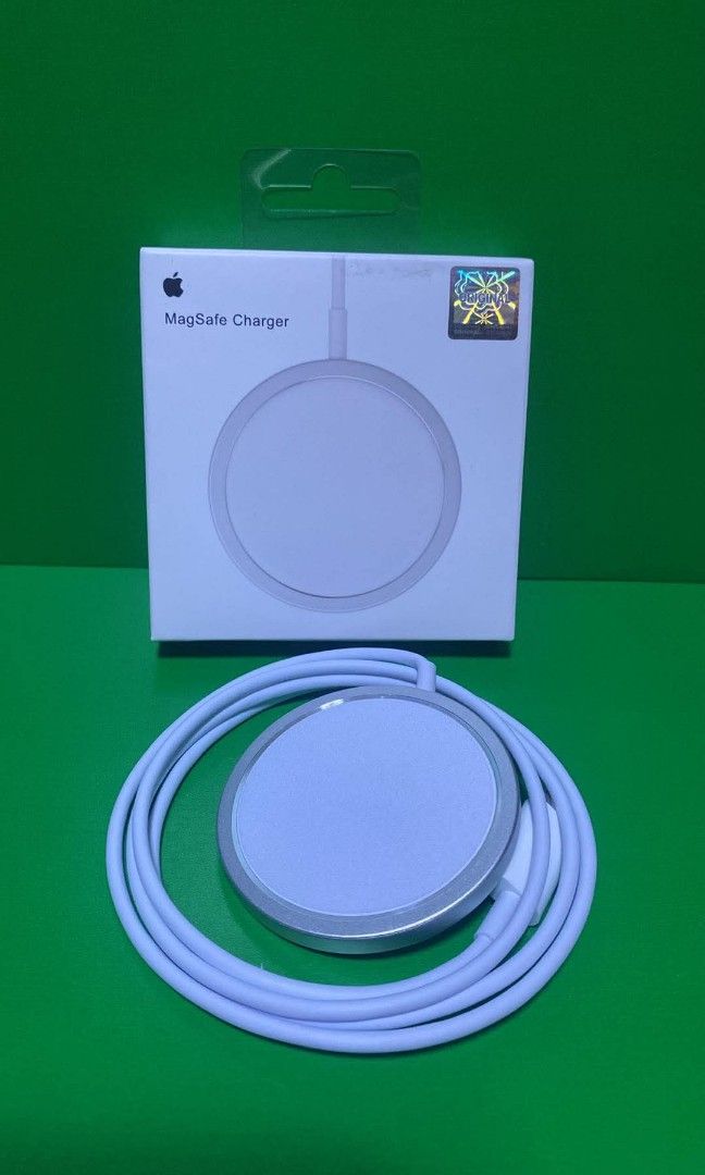 Magsafe cable charger (Category: Chargers & Cables) located in Manila. Submitted by pricious (Listing ID 1469430924, Image 1). Description: .