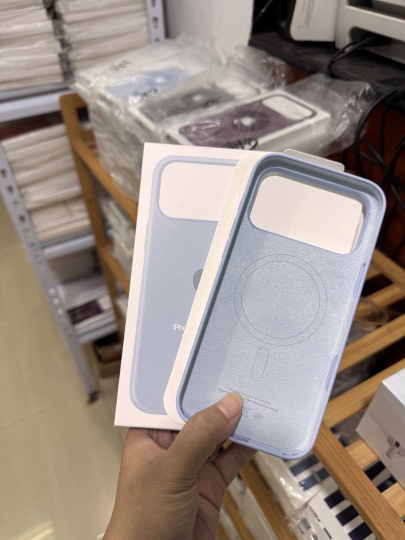 MAGSAFE SILICONE CASE FOR IPHONE 18 PRO MAX GLACIER BLUE (Category: Cases & Sleeves) located in Manila. Submitted by chelshoptiqueph (Listing ID 1469548485, Image 2). Description: Onhand! Message for inquiry.