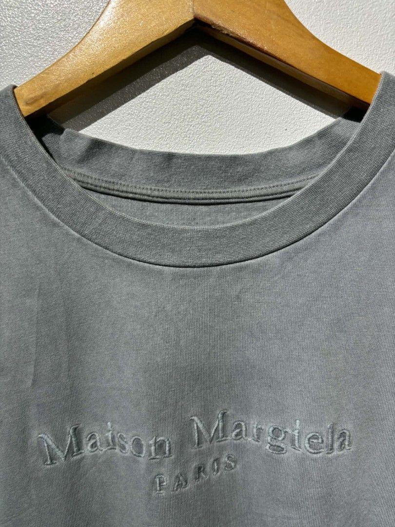 Maison margeila shirt (Category: Tshirts & Polo Shirts ) located in Don Carlos. Submitted by jayhads (Listing ID 1469495660, Image 2). Description: no issue, dimes 23x30 .